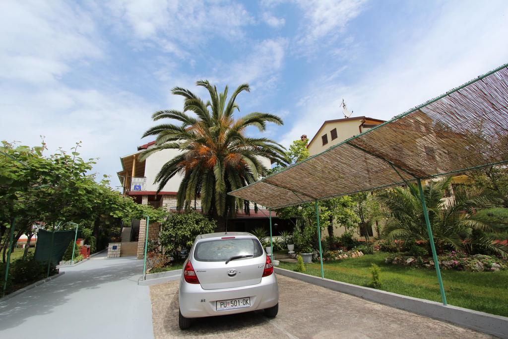 Apartments Goga Rovigno Esterno foto